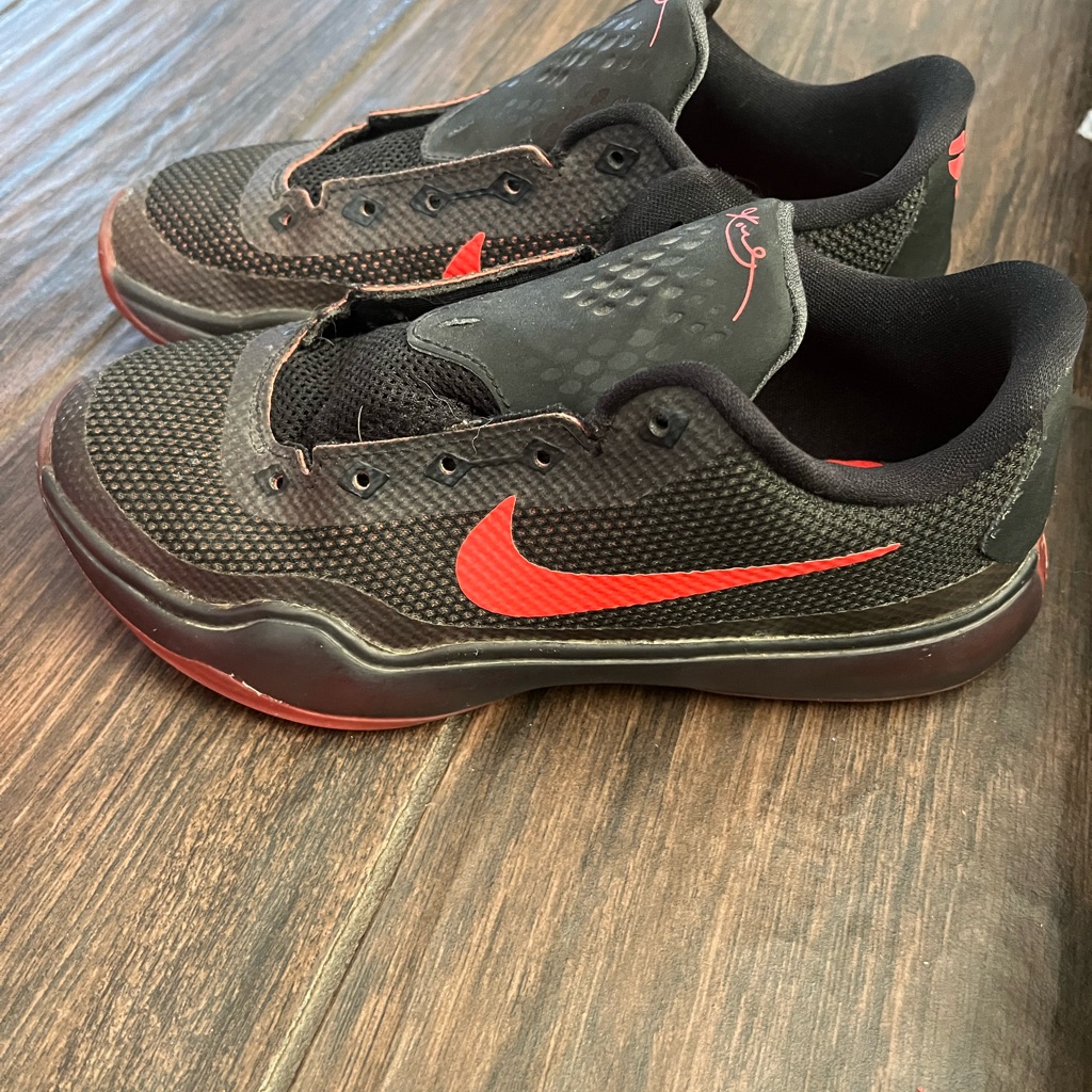 Kobe Nikes